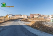 Городская земля под застройку на продажу у города Лос-Льянос Фото