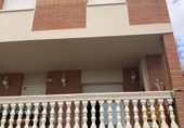 Дом с участком на продажу в городе Calafell Фото
