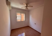 Дом с участком на продажу в городе Los Montesinos Фото
