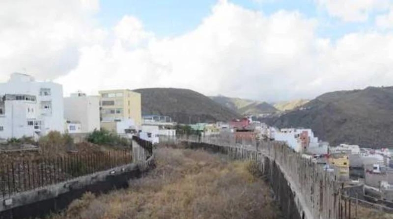Santa Cruz de Tenerife - San Cristóbal de La Laguna - 2233m2