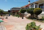 Chalet independiente con terreno en venta en la España, Babilafuente, ref: TR135127 foto