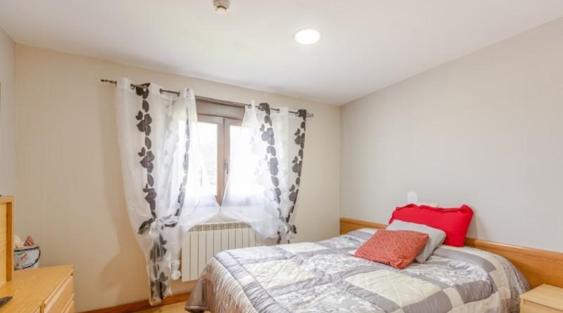 Наварра - Olóriz - 345m2