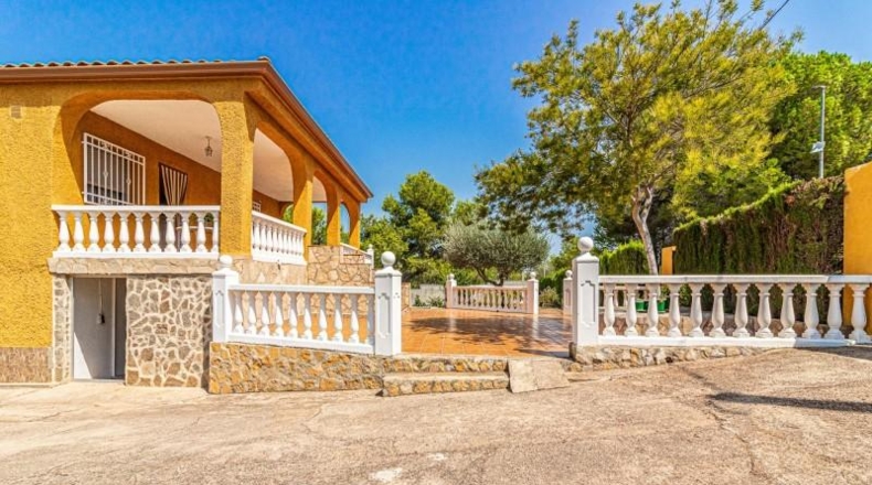 Валенсия - Alberique - 2121m2