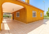 Xalet independent amb terreny en venda a la España, Alberic, ref.: TR315775 foto