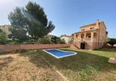Chalet independiente con terreno en venta en la España, el Vendrell, ref: TR159304 foto