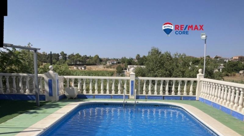 Badajoz - Альмендралехо - 424m2