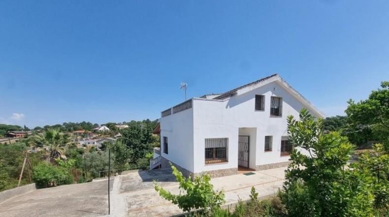 Gerona - Maçanet de la Selva - 897m2