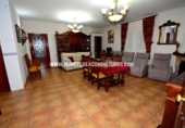 Xalet independent amb terreny en venda a la España, Lucena, ref.: TR287577 foto