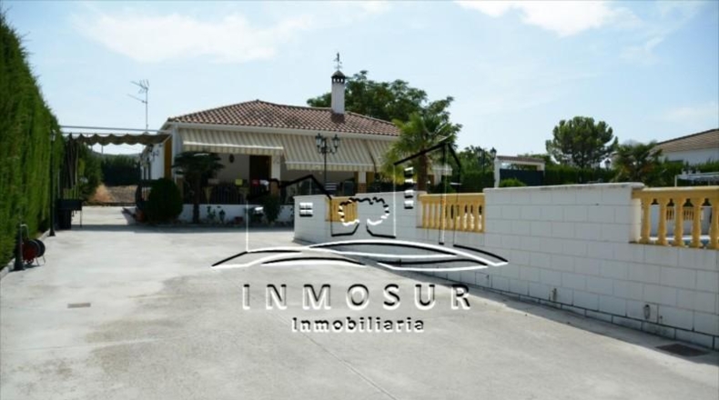 Córdoba - Lucena - 4937m2