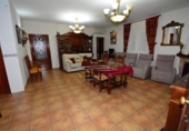 Chalet independiente con terreno en venta en la España, Lucena, ref: TR242199 foto