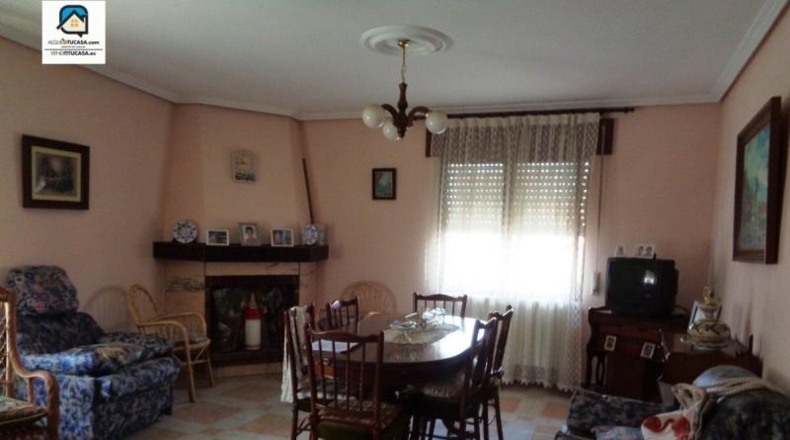 Valladolid - Santovenia de Pisuerga - 326m2
