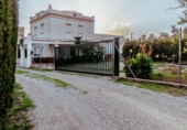 Отдельно стоящий дом с участком на продажу в городе Tortosa Фото