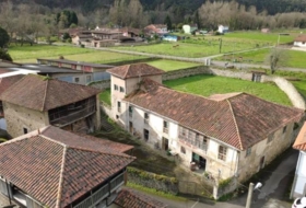 Salas 1300&nbsp;m²