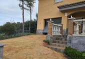 Xalet independent amb terreny en venda a la España, Abrera, ref.: TR380238 foto