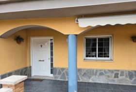 Abrera 220&nbsp;м²