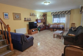 Abrera 220&nbsp;м²