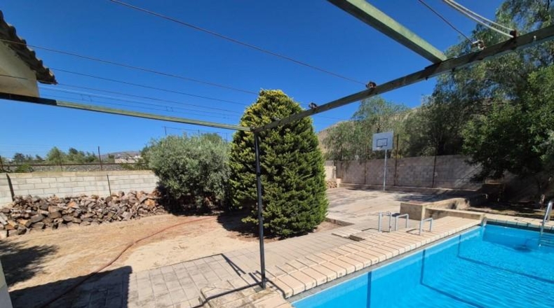 Alicante - Elda - 2000m2