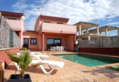 Chalet independiente con terreno en venta en la España, Deltebre, ref: TR308904 foto