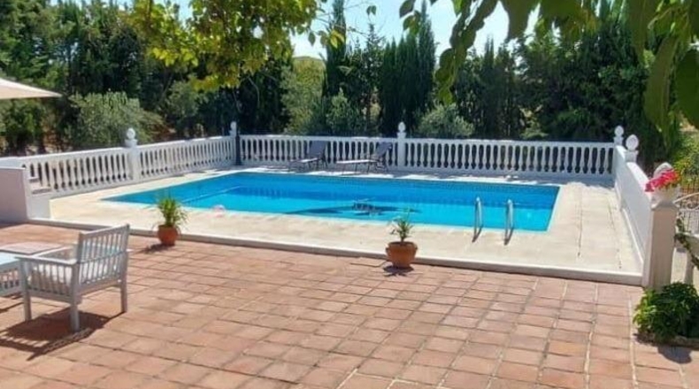 Córdoba - Baena - 18047m2