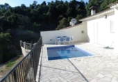 Отдельно стоящий дом с участком на продажу в городе Tossa de Mar Фото