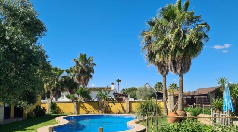 Sevilla - Coria del Río - 1465m2