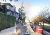 Отдельно стоящий дом с участком на продажу в городе Villa de Otura Фото