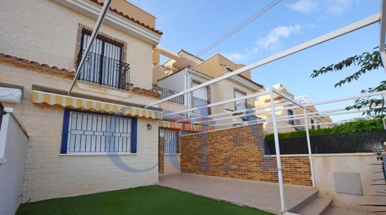 Alicante - Пилар-де-ла-Орадада - 130m2