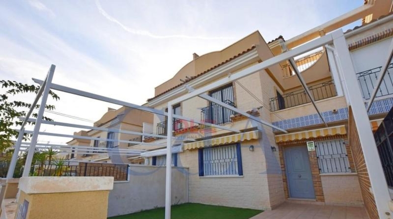 Alicante - Пилар-де-ла-Орадада - 130m2