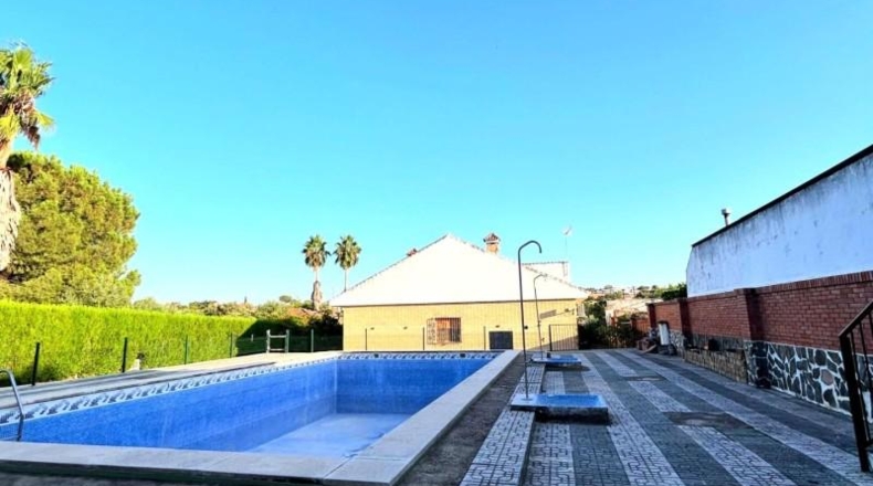 Sevilla - Castilblanco de los Arroyos - 2036m2