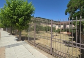 Участок с постройкой на продажу в городе Alhama de Aragón Фото