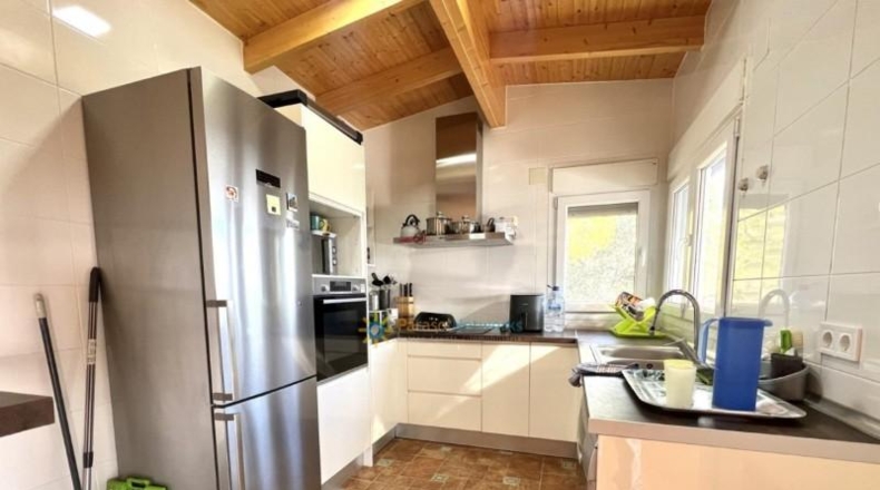 Валенсия - l'Olleria - 13438m2
