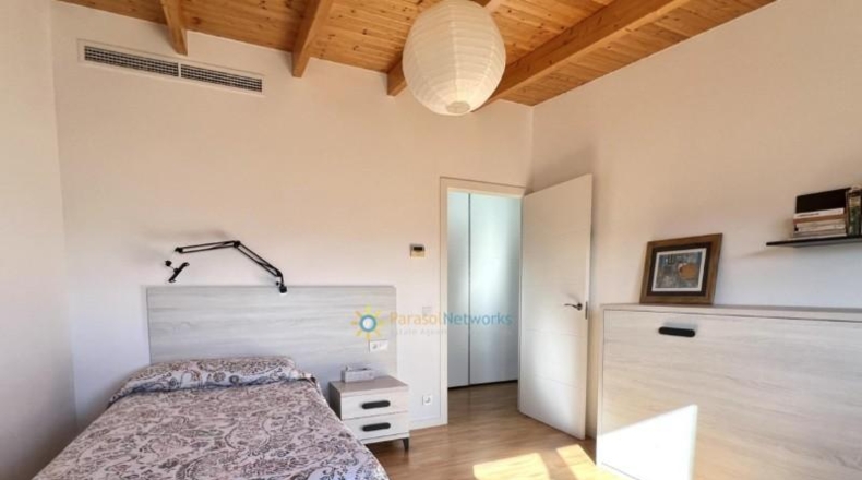 Валенсия - l'Olleria - 13438m2