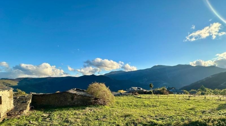 Leon - Oencia - 519m2