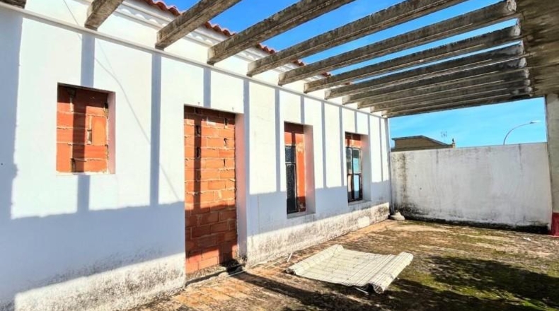 Huelva - Hinojos - 686m2