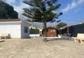 Отдельно стоящий дом с участком на продажу в городе l'Ametlla de Mar Фото