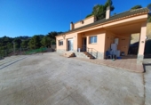 Chalet independiente con terreno en venta en la España, Palafolls, ref: TR376356 foto
