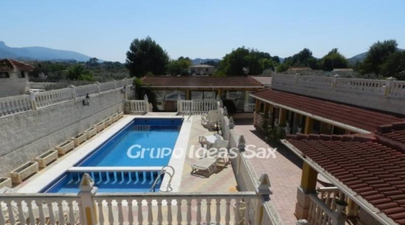 Alicante - Sax - 1000m2