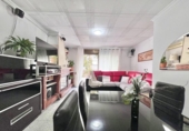 Отдельно стоящий дом с участком на продажу в городе Террасса Фото