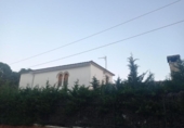 Отдельно стоящий дом с участком на продажу в городе Mont-roig del Camp Фото