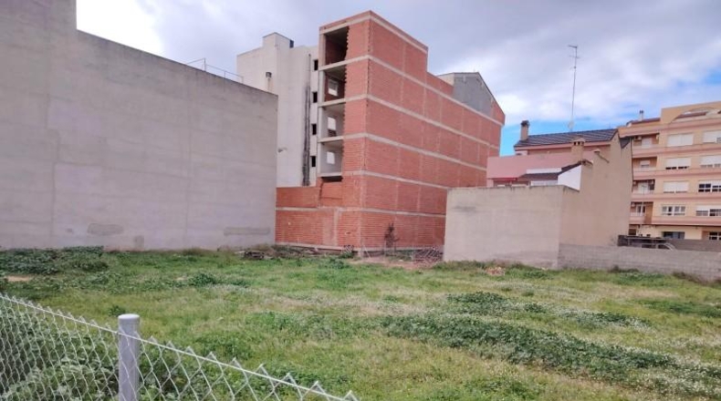 Valencia - Puebla de Vallbona - 499m2