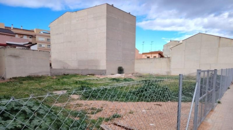 Valencia - Puebla de Vallbona - 499m2