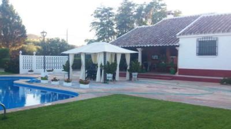 Ciudad Real - Valdepeñas - 6000m2