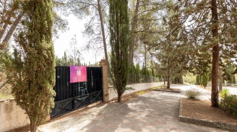 Granada - Albolote - 1453m2