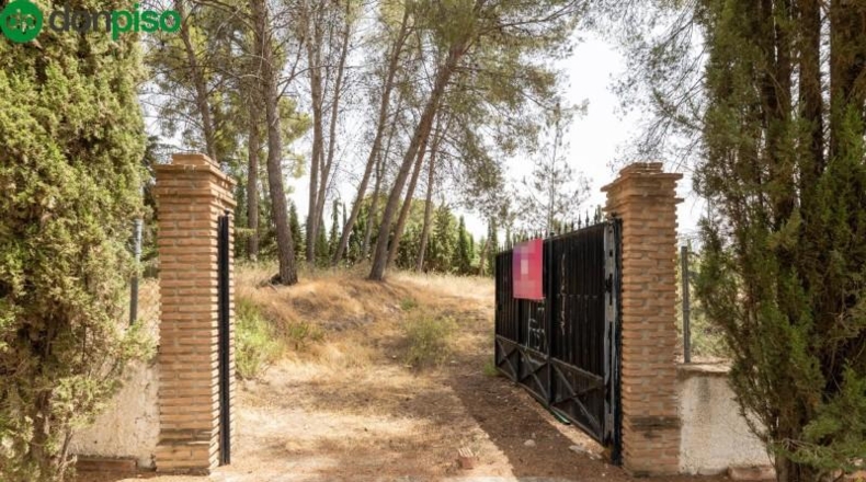 Granada - Albolote - 1453m2