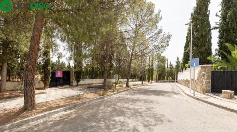 Granada - Albolote - 1453m2