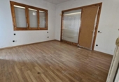 Отдельно стоящий дом с участком на продажу в городе Castellar del Vallès Фото