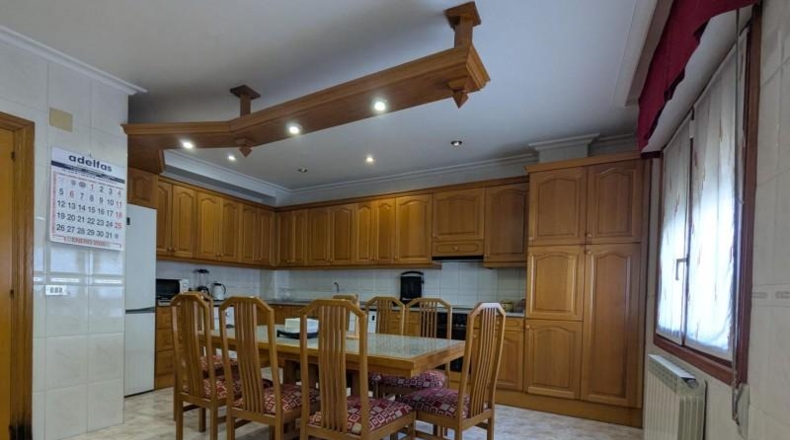 Navarre - San Adrián - 220m2