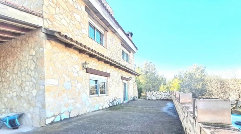 Caceres - Sierra de Fuentes - 2864m2