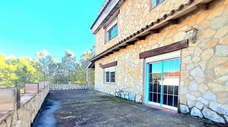 Caceres - Sierra de Fuentes - 2864m2
