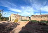Chalet independiente con terreno en venta en la España, Argençola, ref: TR152642 foto